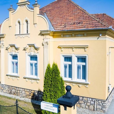 Ditlin Apartmanok Pápa Exteriör bild