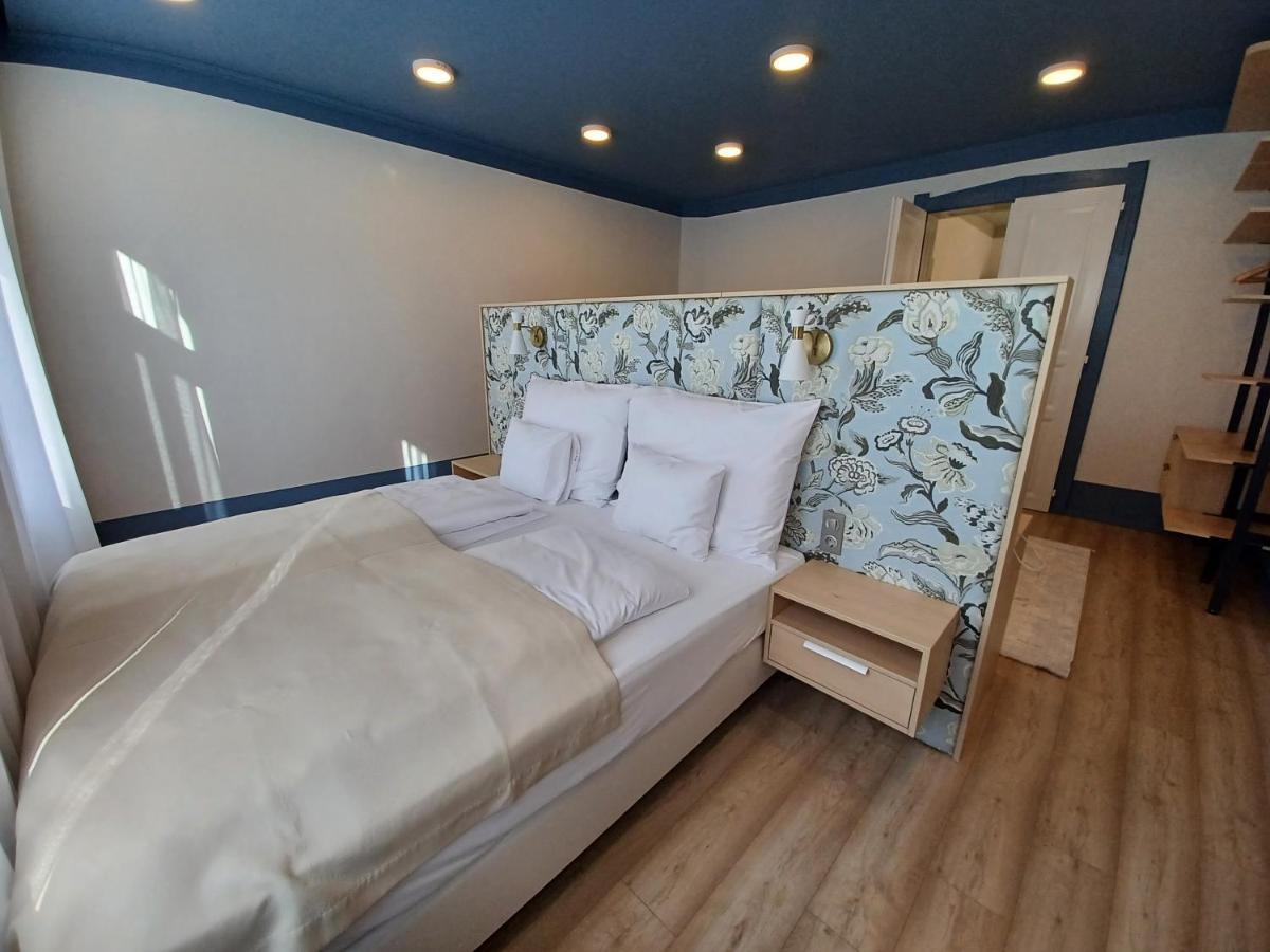 Ditlin Apartmanok Pápa Exteriör bild