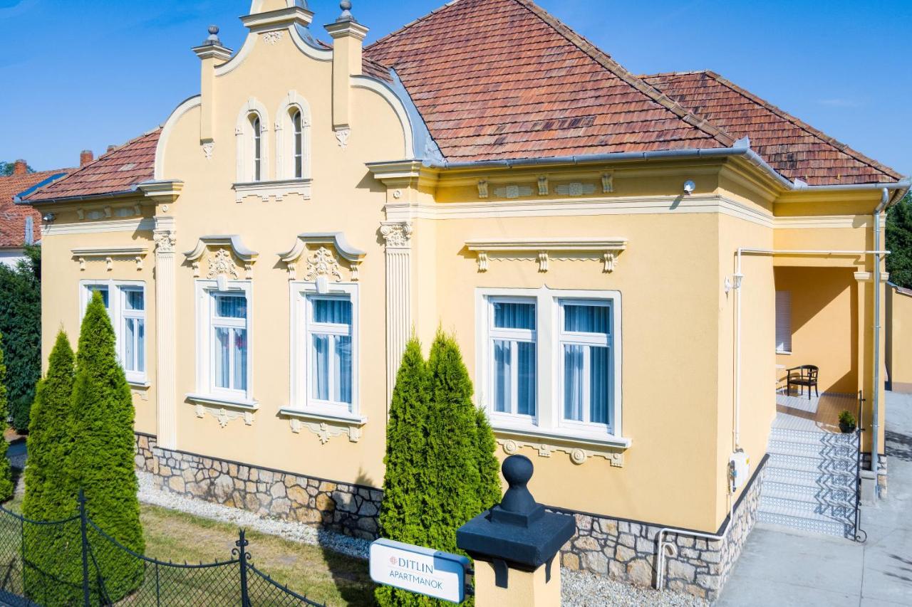 Ditlin Apartmanok Pápa Exteriör bild